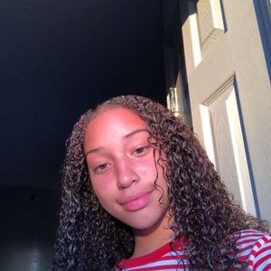 Meet your Posher, Samara